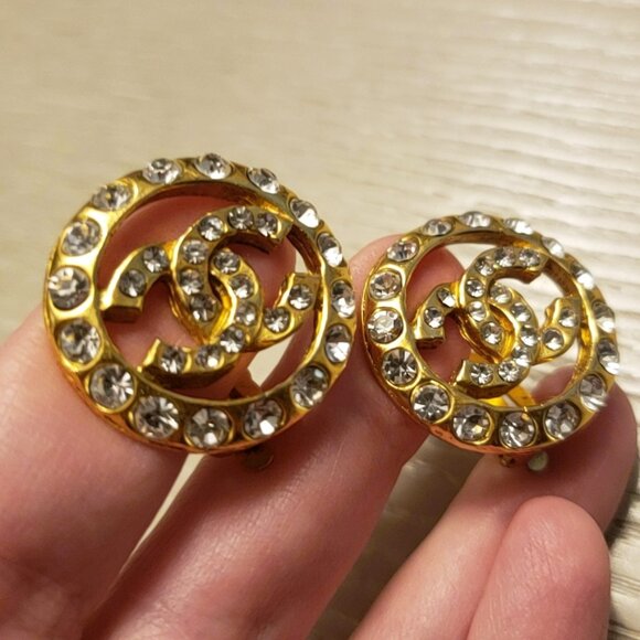 Chanel Vintage Strass Crystal Interlocking CC Clip-On Earrings - Picture 5 of 11